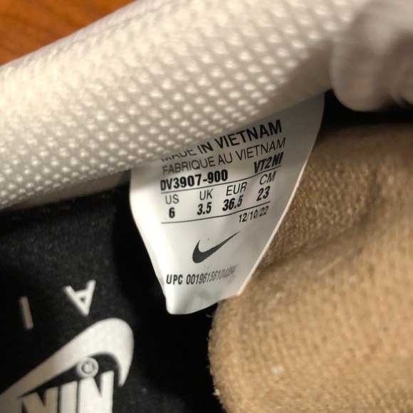 Nike by you women’s Air Force one white/orange - Picture 7 of 11